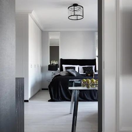 Nap Nadmotlawie Black Apartment Gdansk